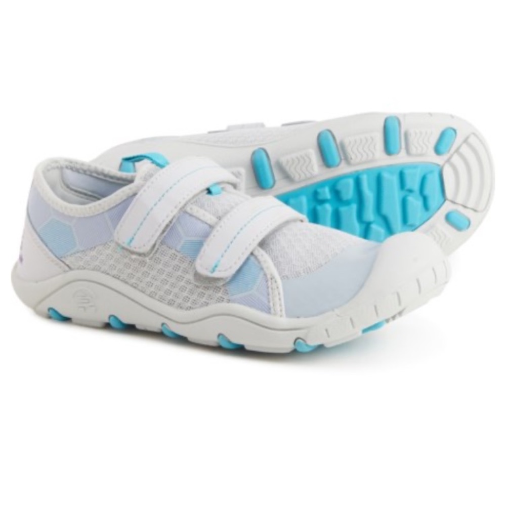 Kamik 10.5 T Boys Overpass Sneakers New in Box.